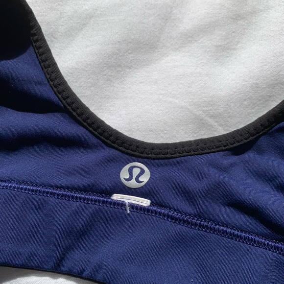 Lululemon sports bra - Picture 3 of 6